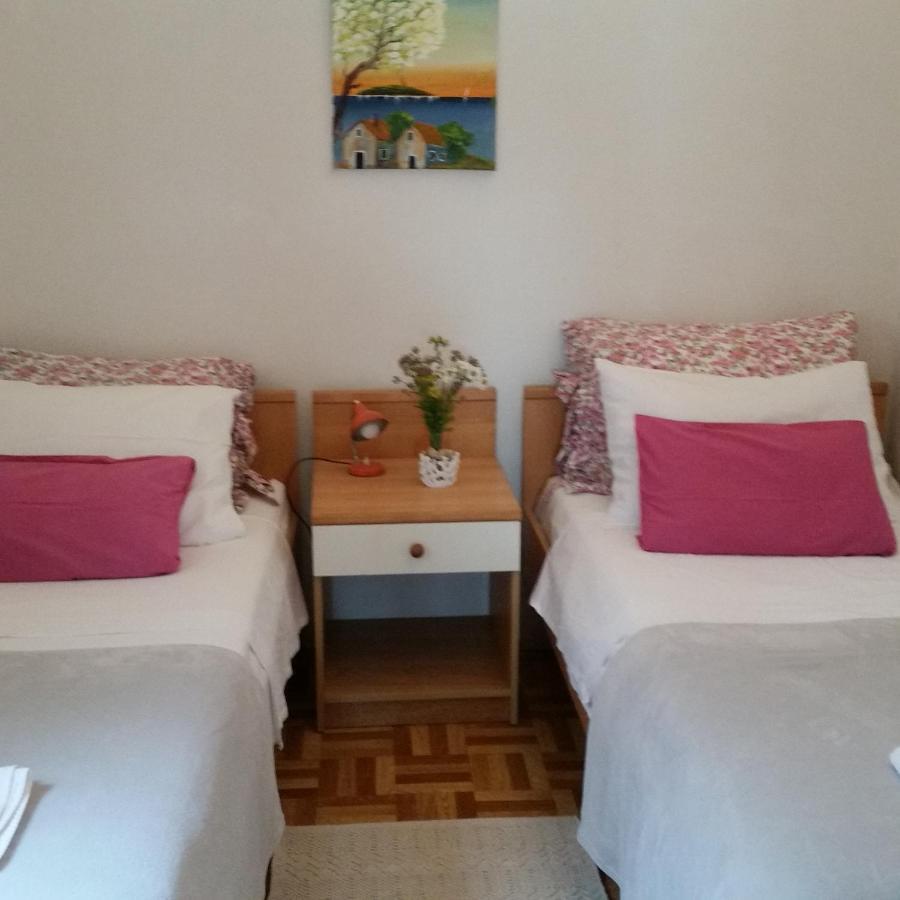 Mendula Apartment Rogač Exteriör bild